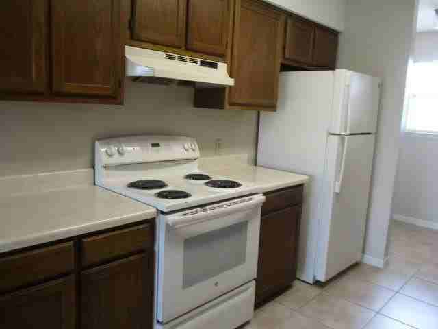 206 Ann Cir Unit 10 - Photo 3 of 23