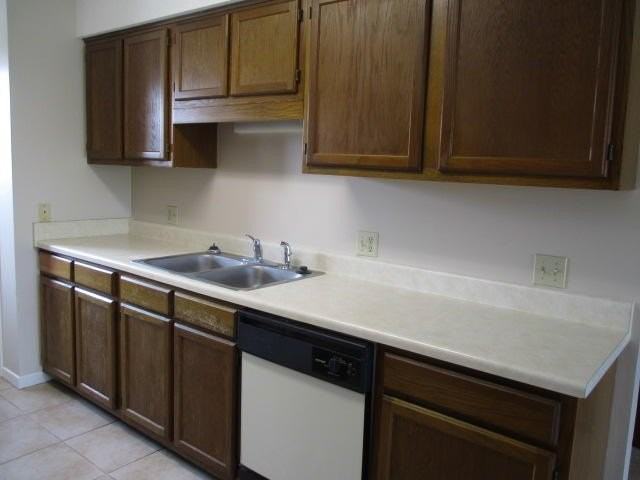 206 Ann Cir Unit 10 - Photo 5 of 23