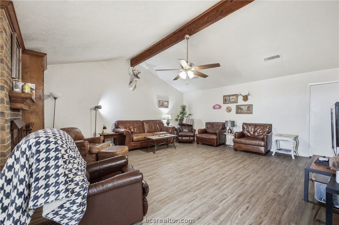 3101 Lodgepole Dr - Photo 3 of 19