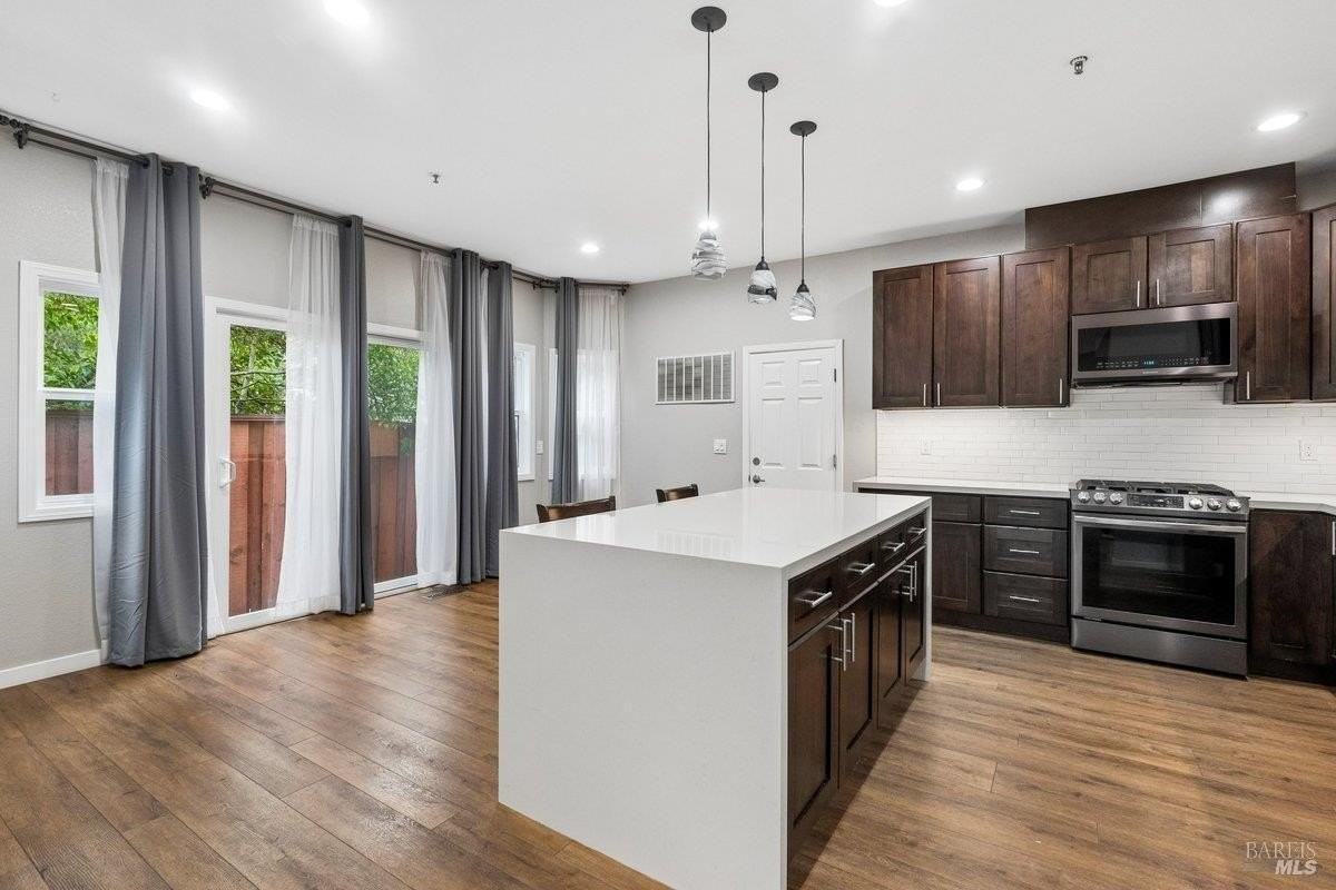 4 Courtney Ln - Photo 5 of 14