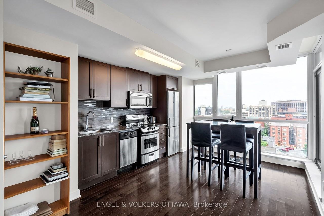 40 Tribeca East - Photo 5 of 19