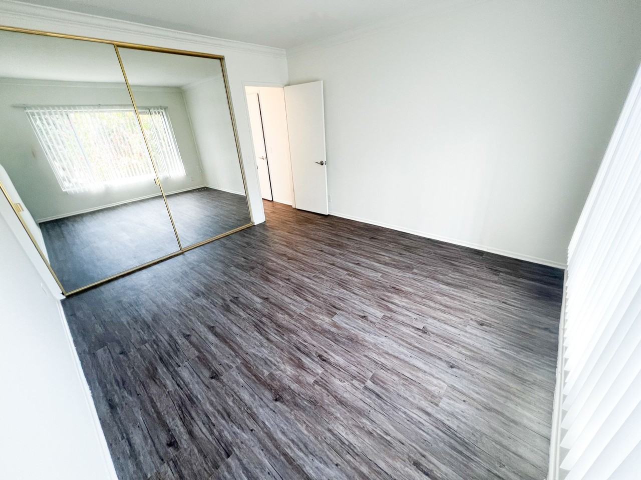 11839 Magnolia Apartments - Photo 4 of 16