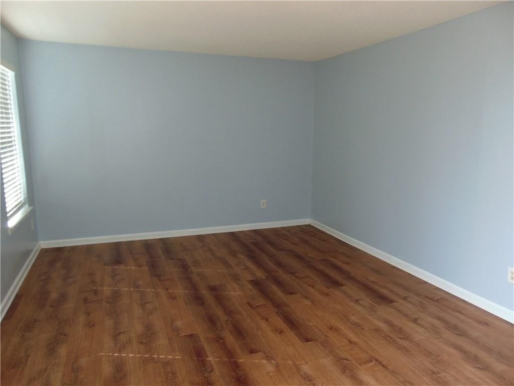 611 Dove Ln - Photo 5 of 25