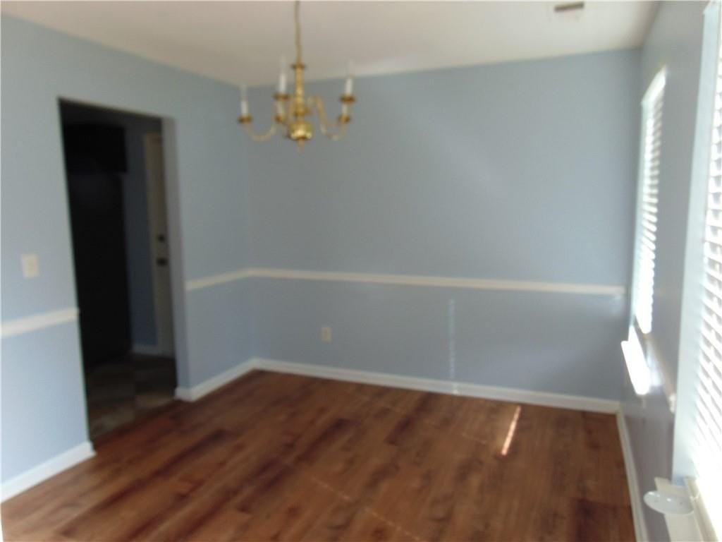 611 Dove Ln - Photo 6 of 25