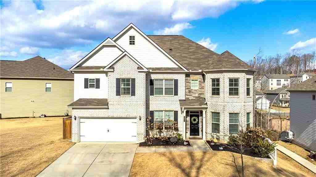 7835 Brewton Creek Dr - Photo 2 of 50