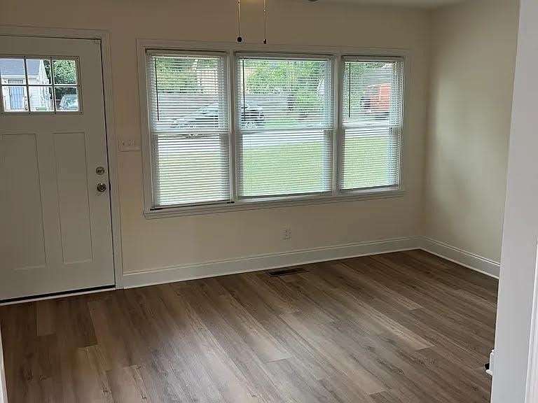 320 Camfield Ct Sw - Photo 2 of 11