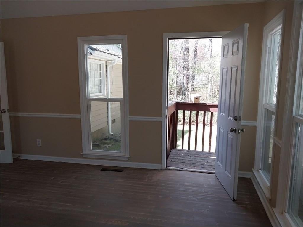 4820 Westbourne Dr - Photo 4 of 16