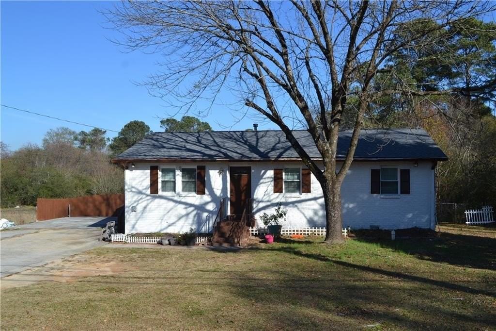 555 Lee Byrd Rd - Photo 2 of 23