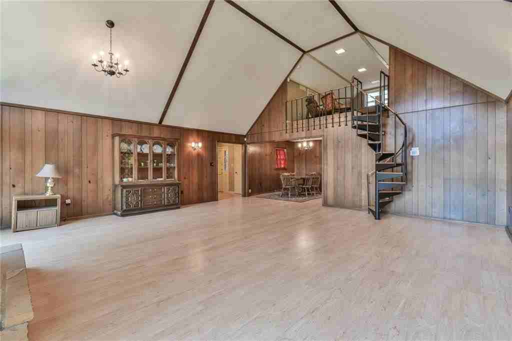 935 Powderbag Creek Rd - Photo 6 of 38