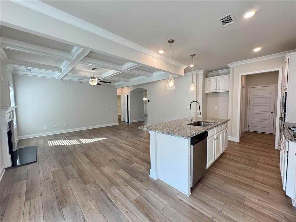 1572 Dover Creek Ln - Photo 7 of 48