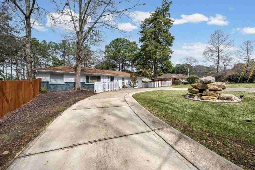 414 Charles Pl - Photo 2 of 45