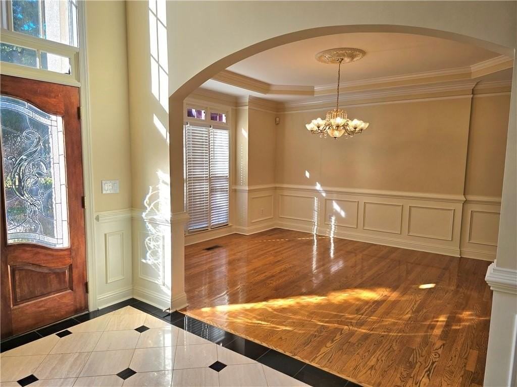 925 Carters Grove Trl - Photo 3 of 12