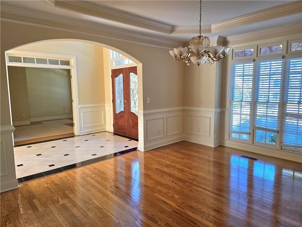 925 Carters Grove Trl - Photo 4 of 12