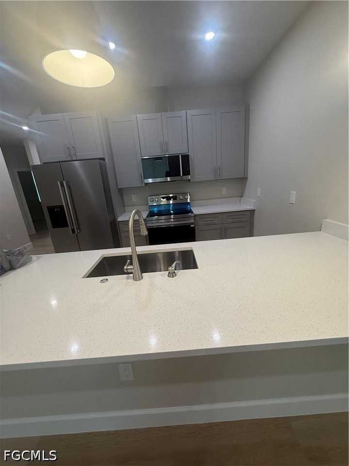 103 Pennfield St - Photo 5 of 21