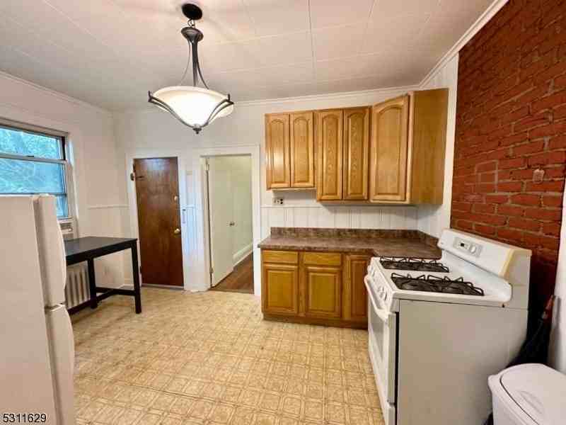 4 Swaine Pl - Photo 5 of 13