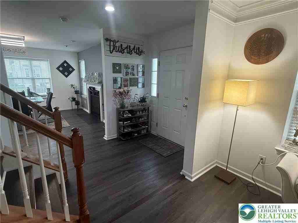 4127 Bunker Hill Dr S - Photo 5 of 22