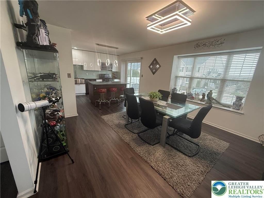 4127 Bunker Hill Dr S - Photo 7 of 22