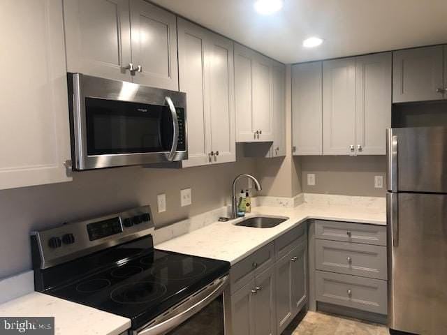 420 Highland Ave #A - Photo 4 of 13