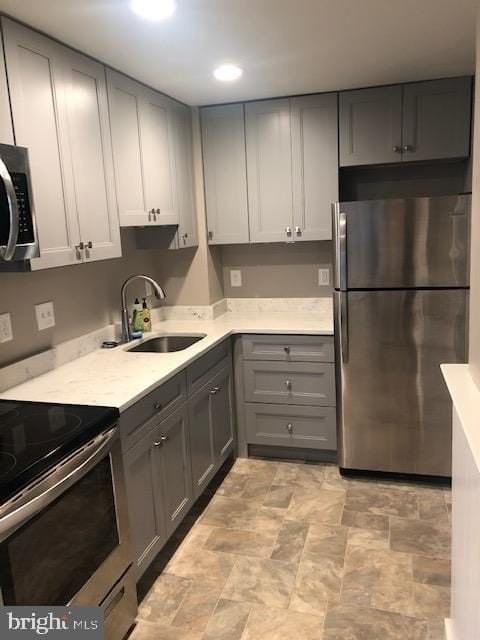 420 Highland Ave #A - Photo 5 of 13