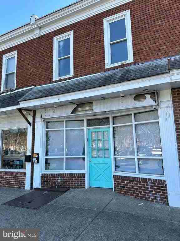 1192 Yorkship Sq - Photo 2 of 30