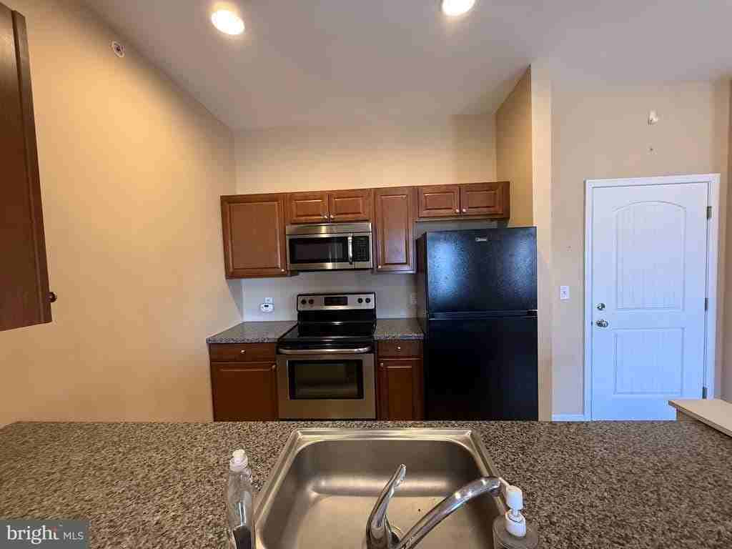 2 S 3rd St #2 - Photo 5 of 12