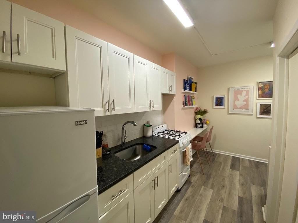 1735 Bainbridge St #1R