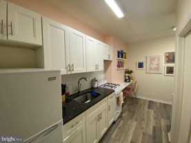 1735 Bainbridge St #1R - Photo 1 of 1