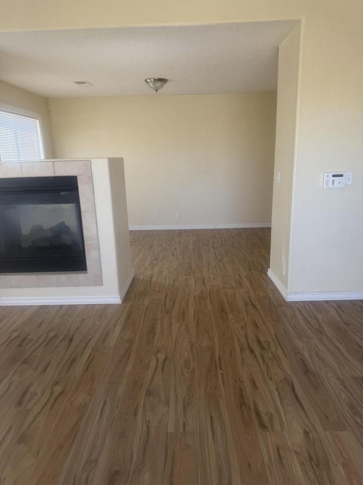 1012 Kiska St Nw - Photo 3 of 6