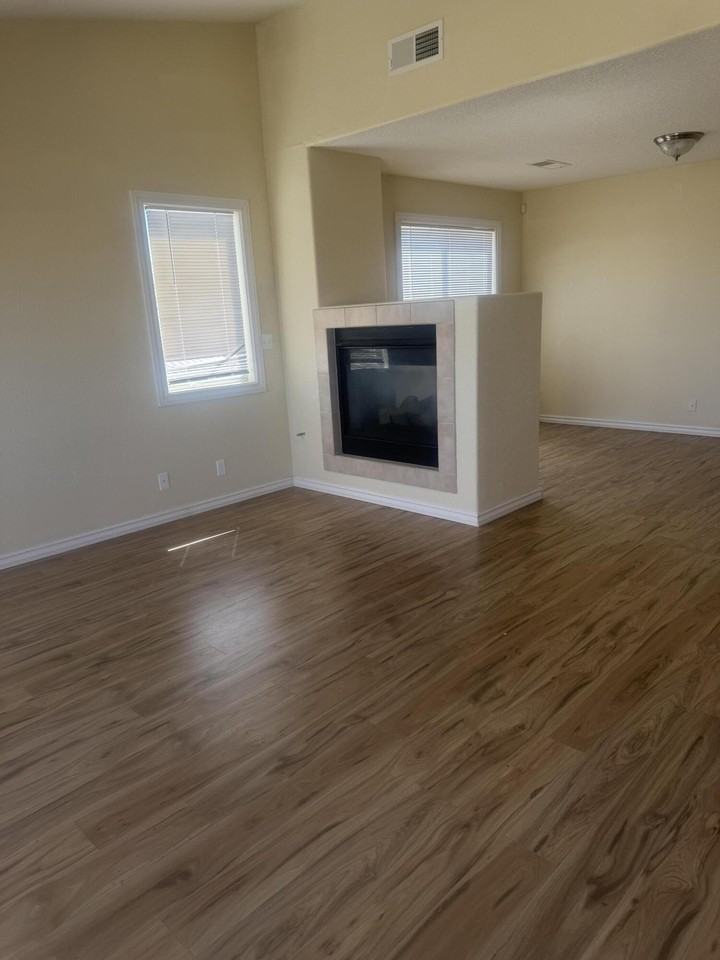 1012 Kiska St Nw - Photo 4 of 6