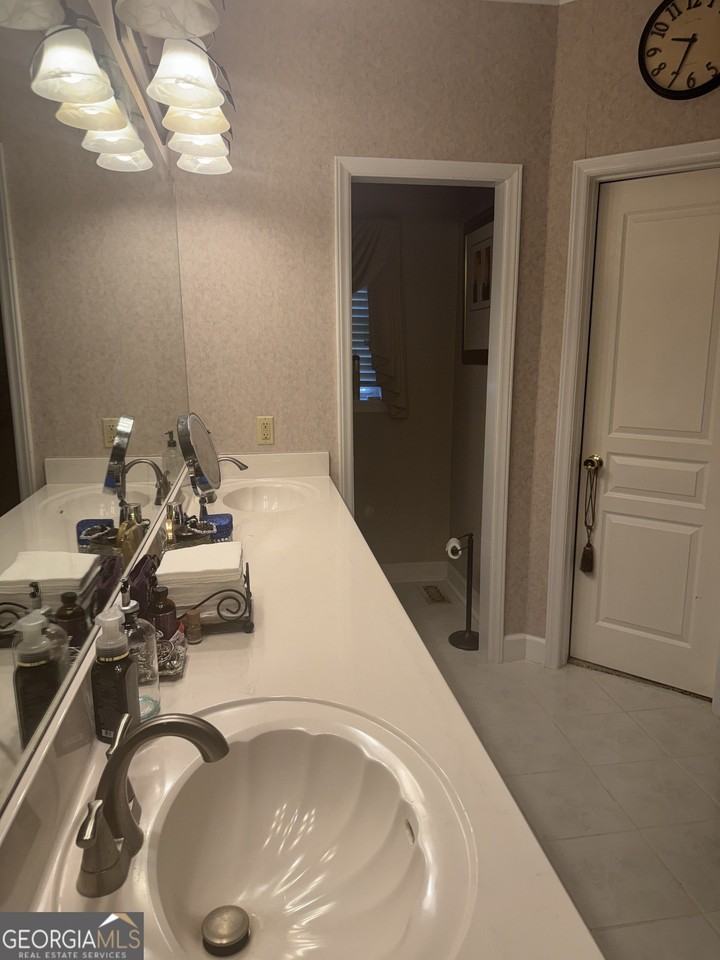 421 Creekside Dr - Photo 6 of 15