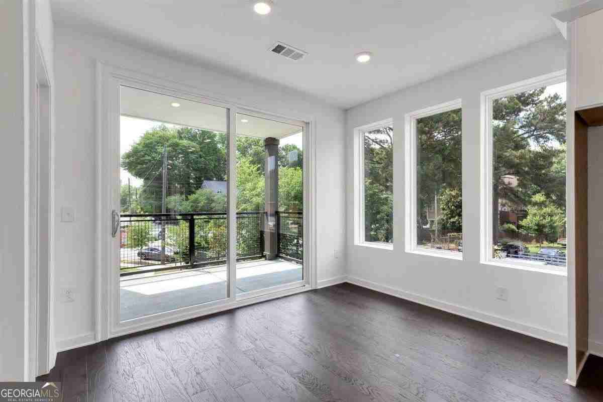 400 Pratt Dr Se #1401 - Photo 6 of 23