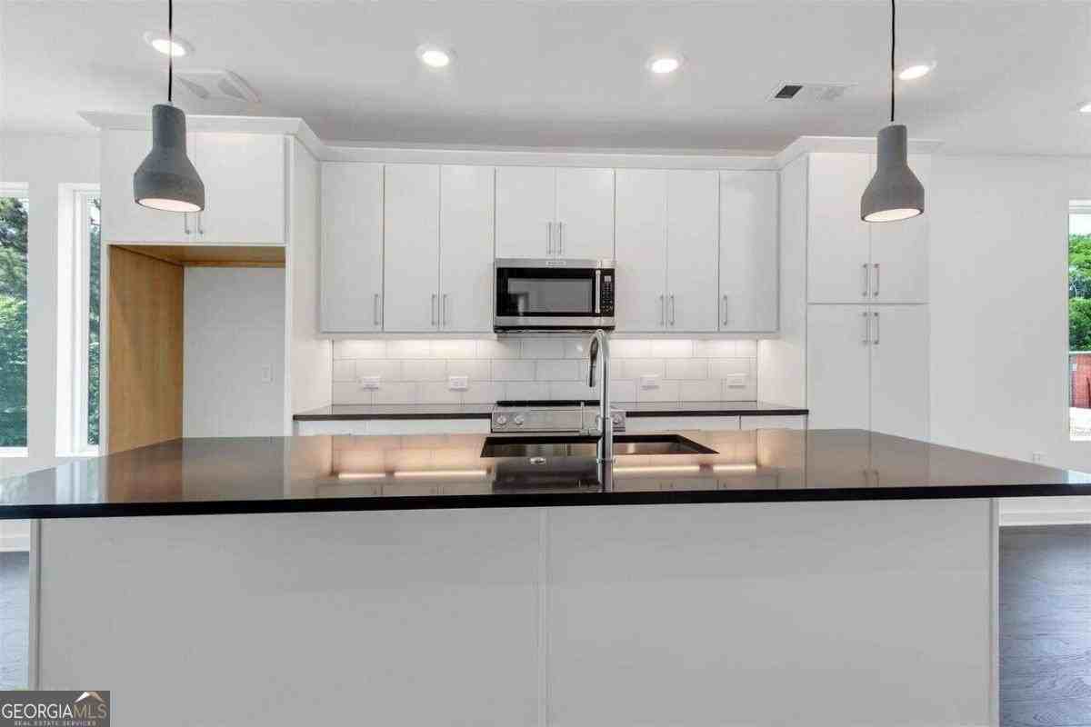 400 Pratt Dr Se #1401 - Photo 7 of 23