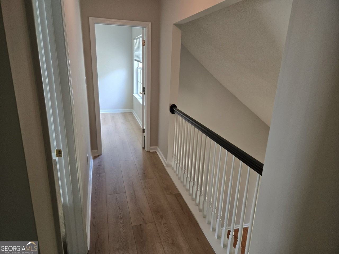 642 N Fairfield Dr - Photo 7 of 10