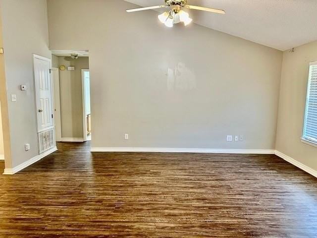 725 Copperfield Dr E - Photo 2 of 10