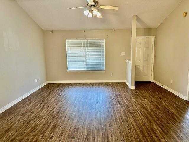 725 Copperfield Dr E - Photo 3 of 10