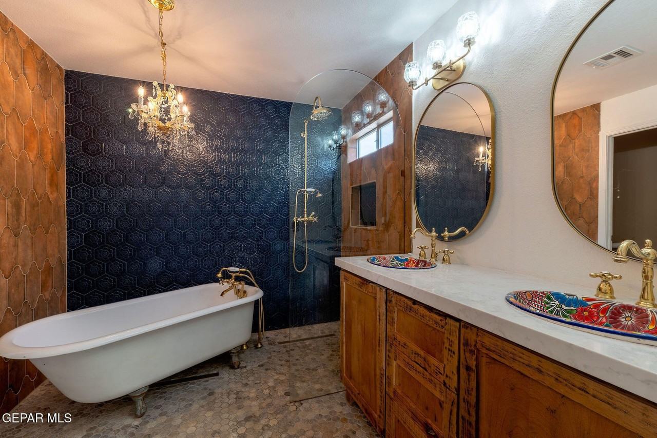 7037 Luz De Espejo Dr - Photo 4 of 32