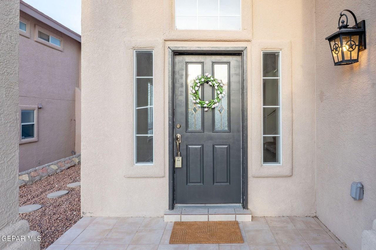 7037 Luz De Espejo Dr - Photo 6 of 32