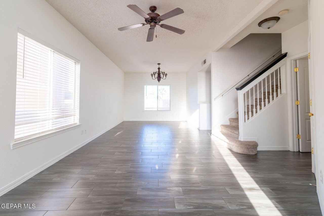 7037 Luz De Espejo Dr - Photo 7 of 32