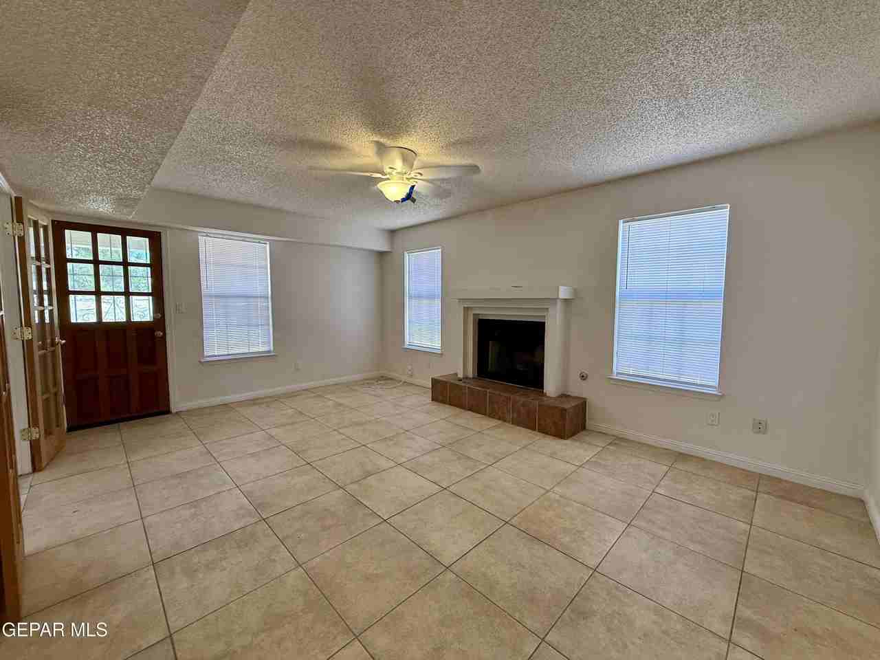 10924 Walden Pond Ln - Photo 6 of 33