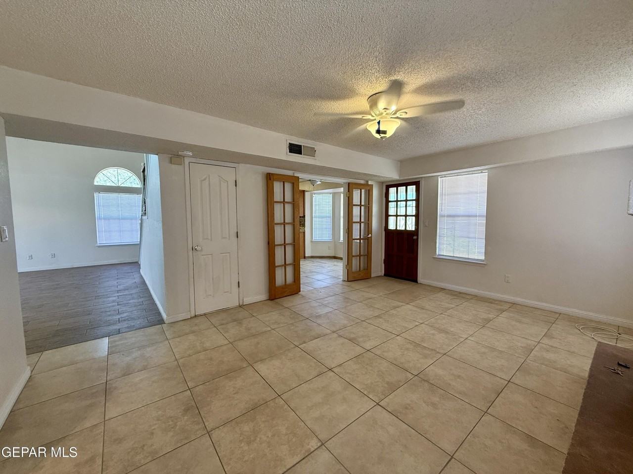 10924 Walden Pond Ln - Photo 7 of 33