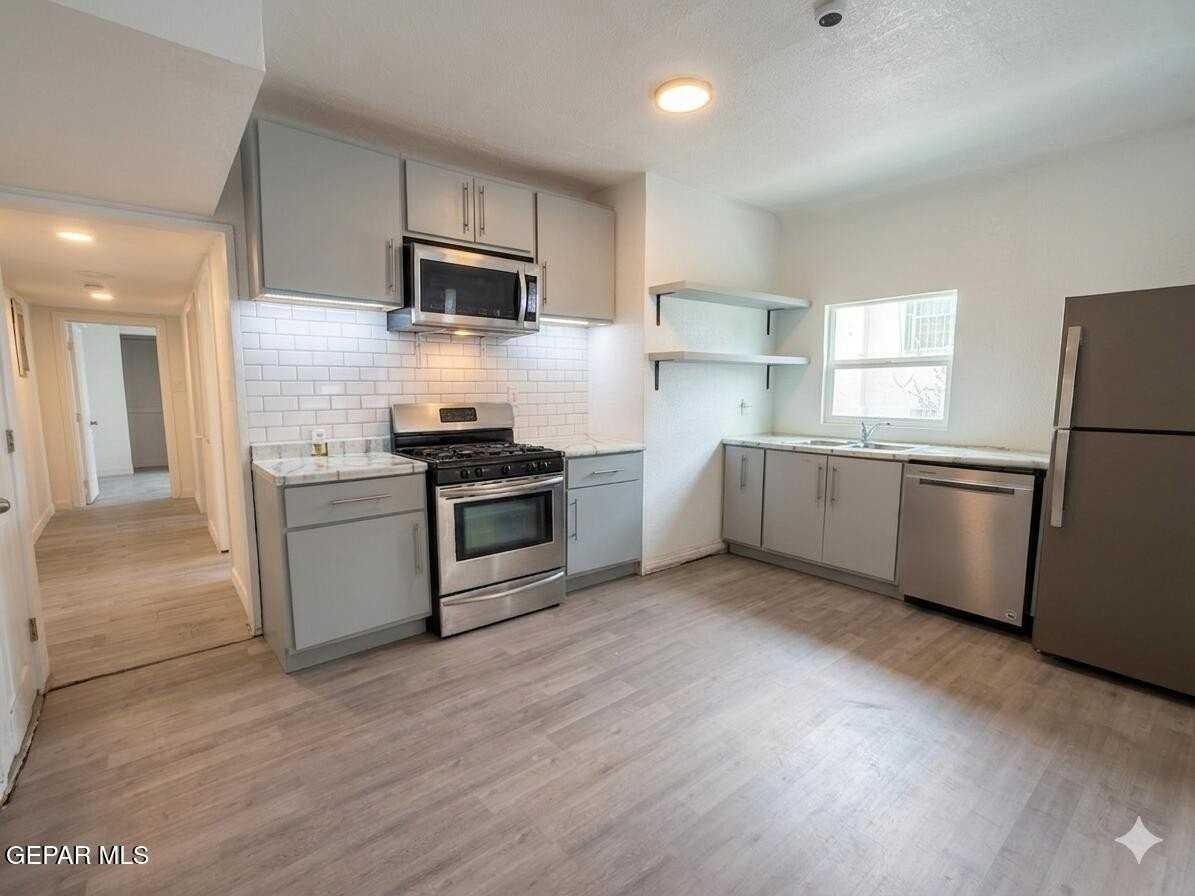 2807 Grant Ave Unit A - Photo 4 of 11