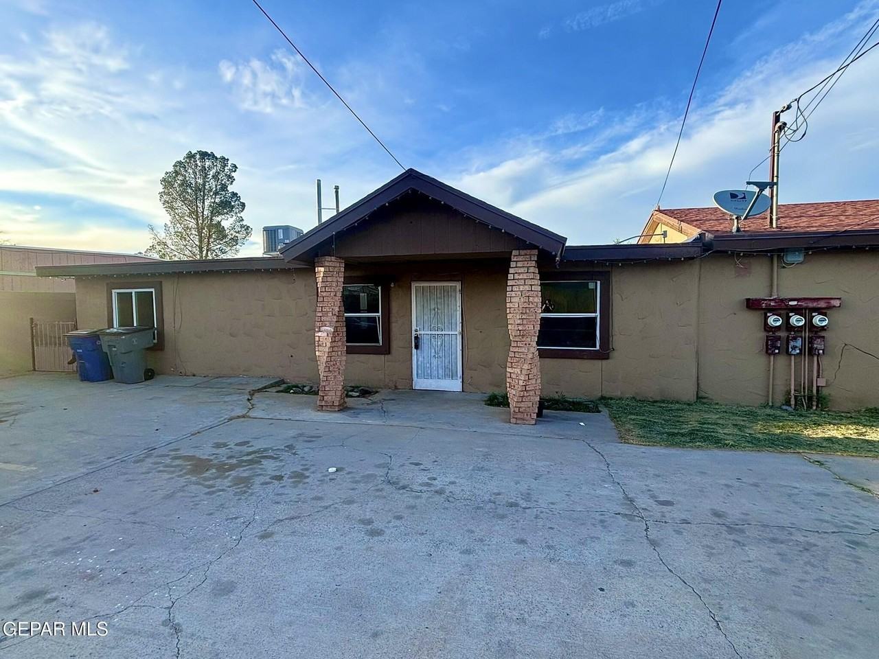 7952 San Jose Rd Unit B - Photo 2 of 10