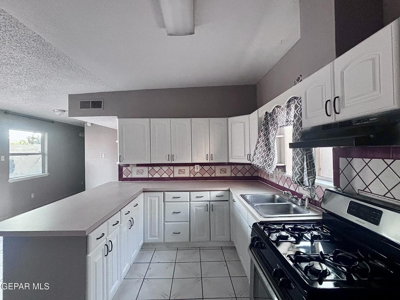 7952 San Jose Rd Unit B - Photo 4 of 10