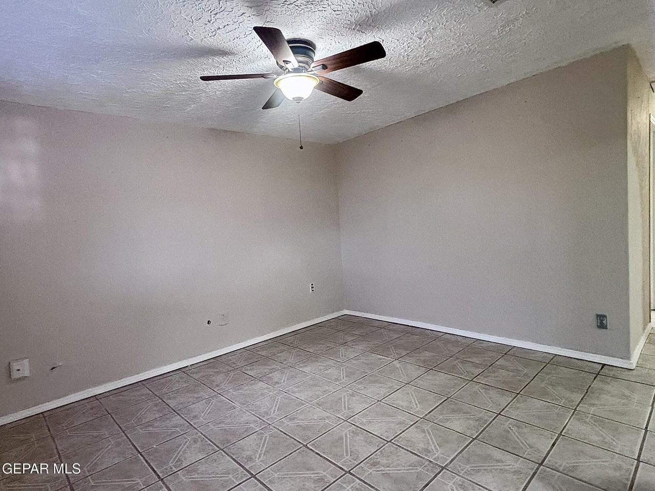 421 Tulum Dr Unit A - Photo 3 of 15