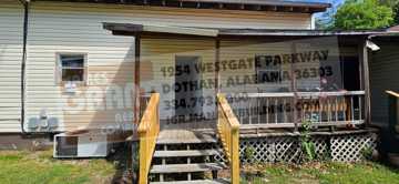 featured image of Pickett ApartmentsNumber 7247 State Street #7