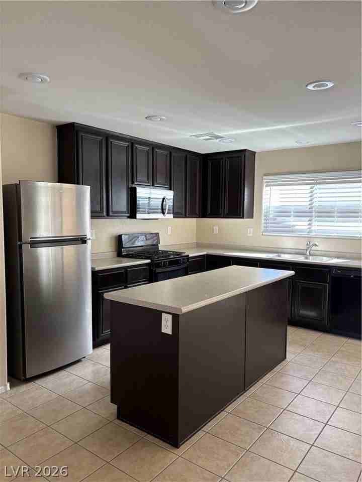 4673 Ametrine Ct - Photo 4 of 8