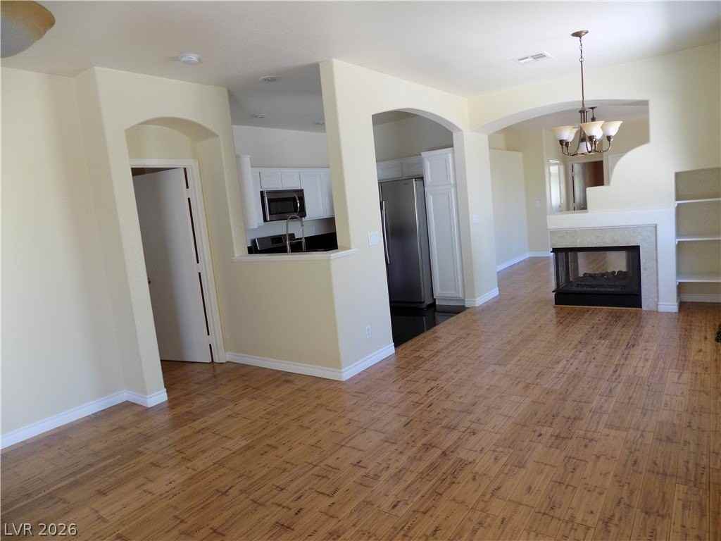 300 Magnolia Arbor St - Photo 2 of 8