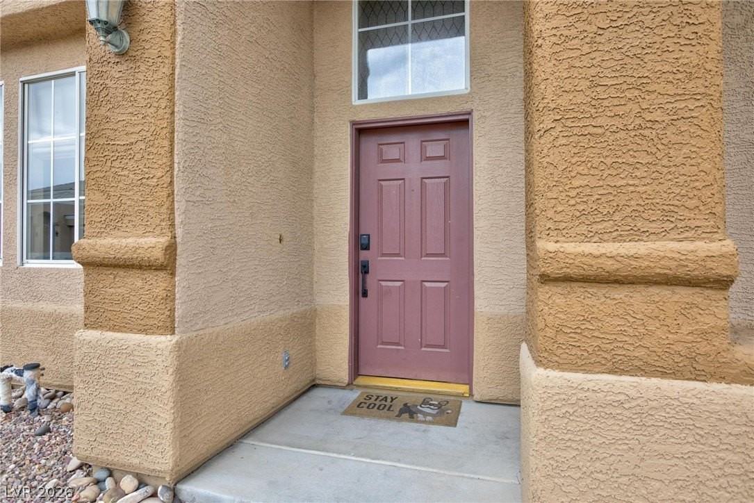 8204 Burgesshill Ave - Photo 4 of 37