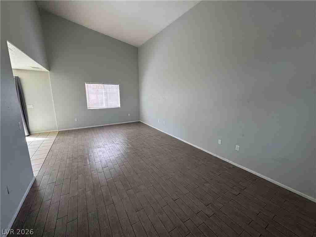 5273 Panguitch Dr - Photo 3 of 33