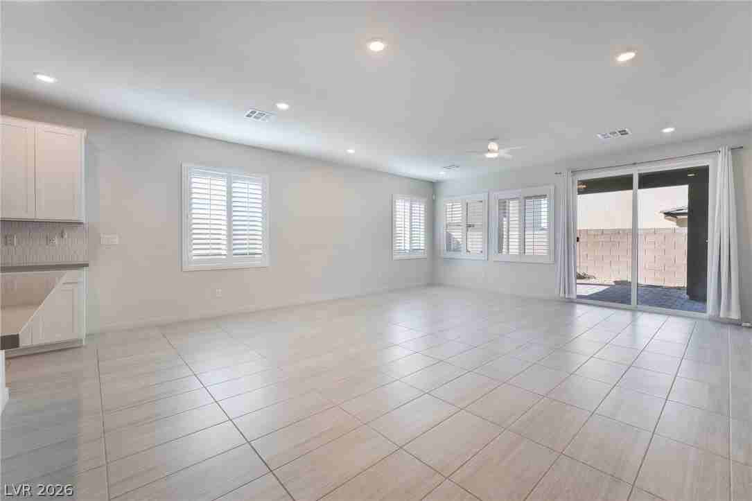 210 Seven Valleys Ct - Photo 7 of 40